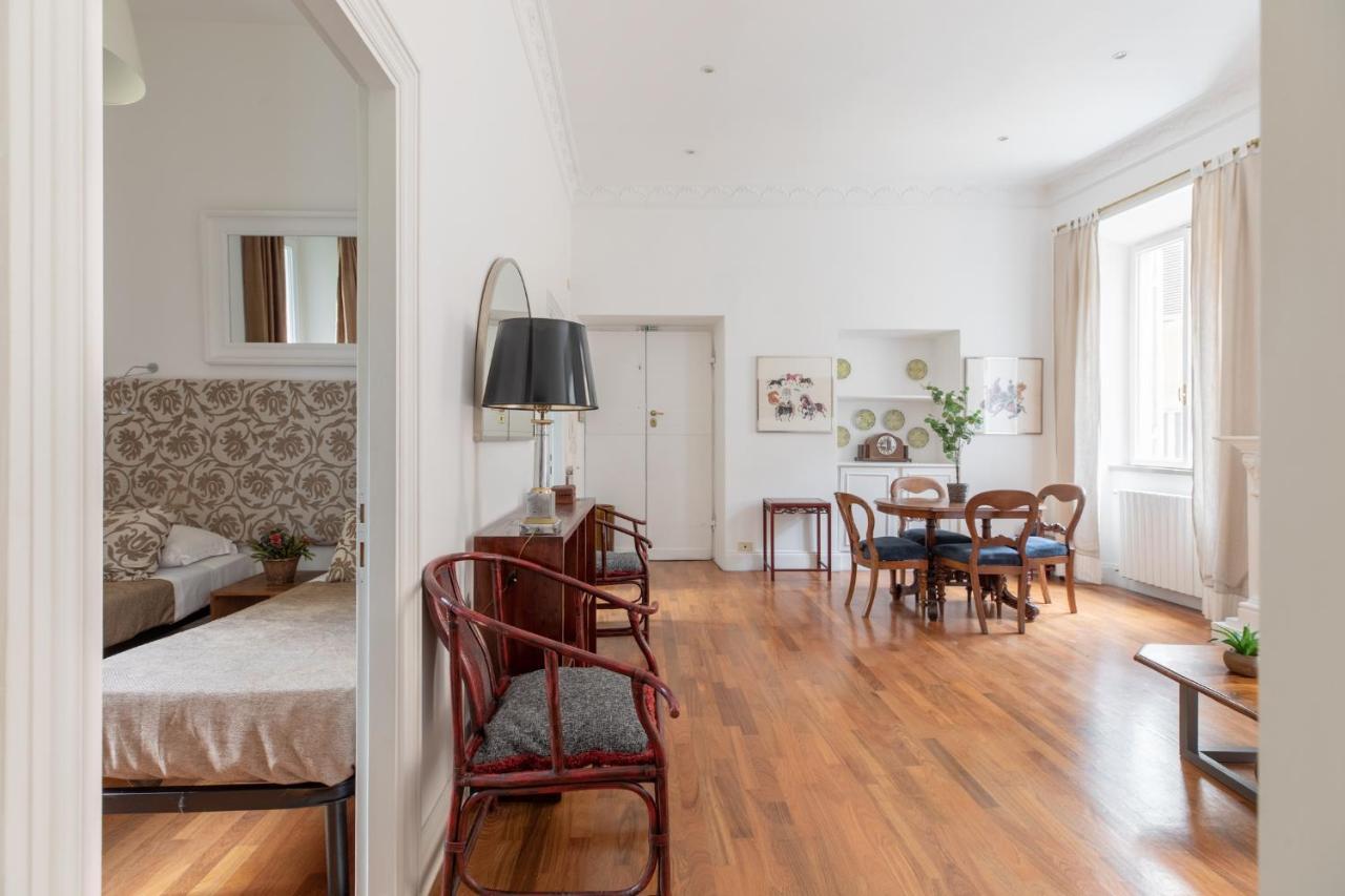 Iflat Elegant In 18th Century Palace Rom