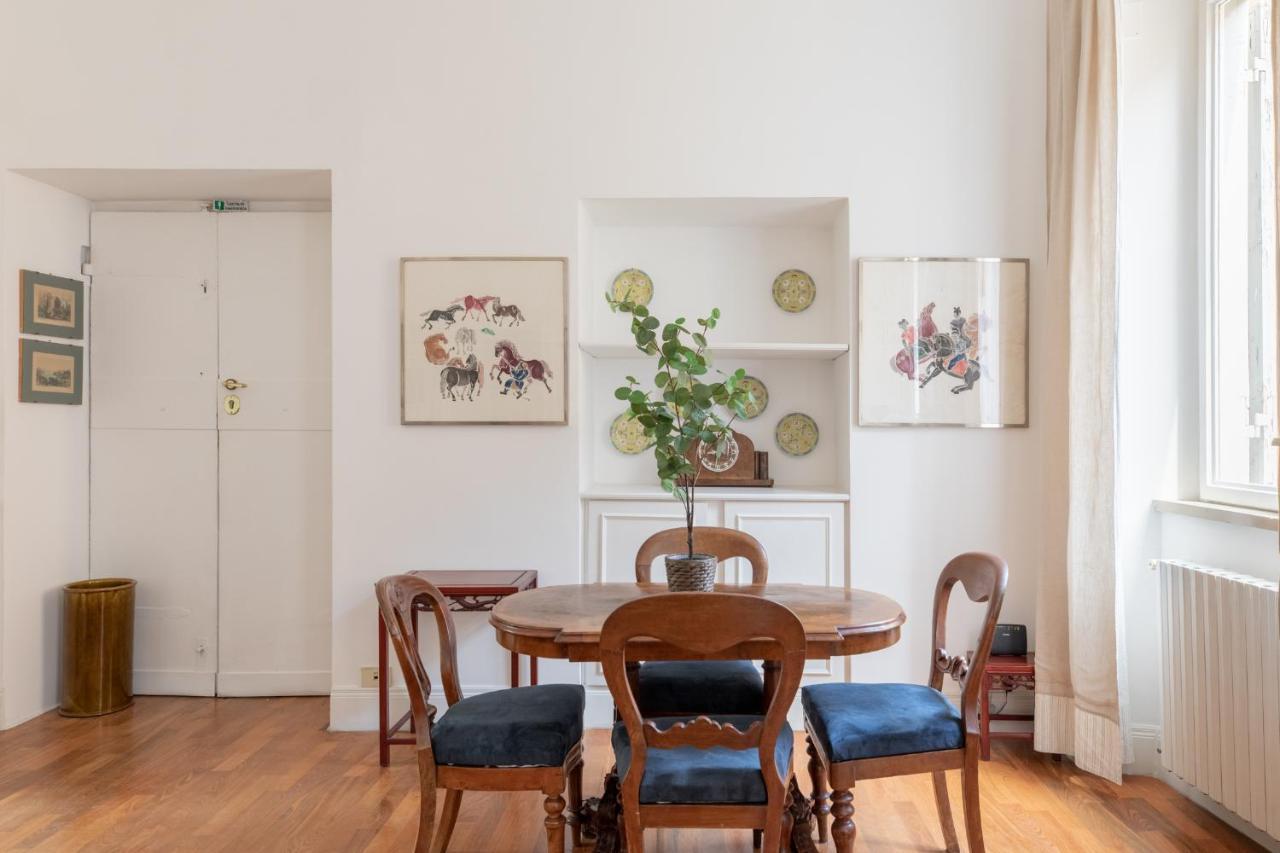 Iflat Elegant In 18th Century Palace Rom